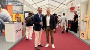 El conseller Alejandro S&aacute;enz de San Pedro y Juan Carlos Rossell&oacute;.