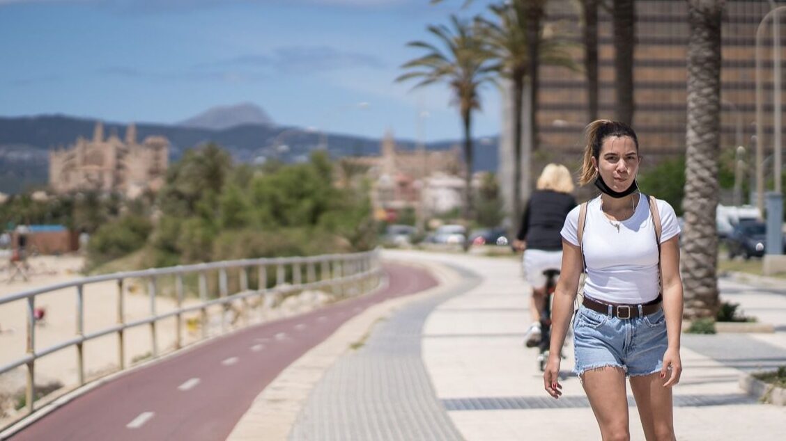playa-can-pere-antoni-mascarilla-sol-buen-tiempo-bici