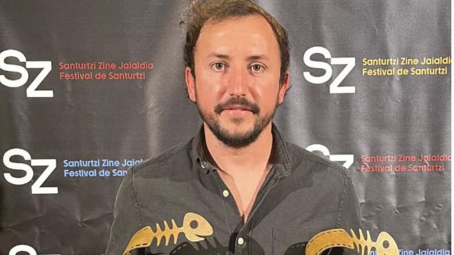 El mallorquín Sergio Llopis, compositor de la música de ambos cortos, recogió los premios