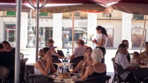 Trabajadores servicios camareros