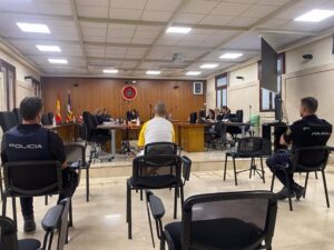 El acusado, durante el juicio.