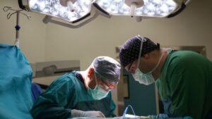 quirofano-medicos-operacion