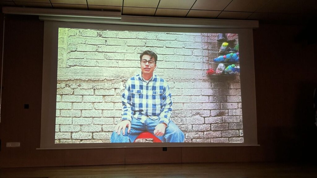 Iván Ezequiel, ganador del XIV Premio de Periodismo Alberta Giménez.