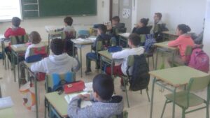 aula colegio escuela ni&ntilde;os polic&iacute;a