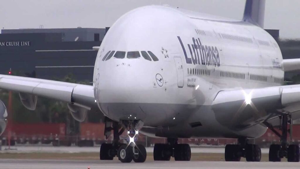 Imagen de archivo: avión de la compañía Lufthansa.
