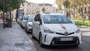 El n&uacute;mero de licencias de taxis y VTC se revisar&aacute; cada tres a&ntilde;os