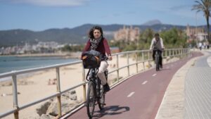 playa-can-pere-antoni-mascarilla-sol-buen-tiempo-bici