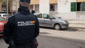 Polic&iacute;a Nacional en Son Goleu