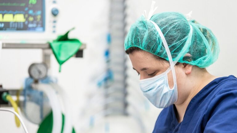 coronavirus hospital