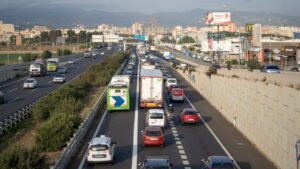 Carril bus-VAO a la entrada a Palma, situado a la izquierda de la calzada.