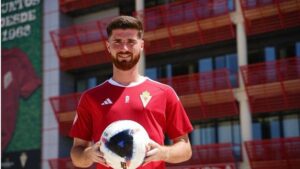 Zelaya, en su presentaci&oacute;n con el Real Murcia