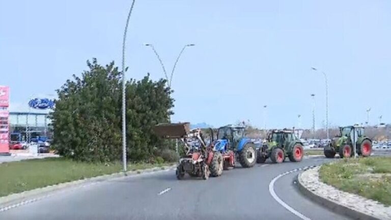 Pequeña tractorada de este jueves.