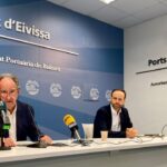 Javier Sánz (izquierda) durante la rueda de prensa celebrada en Ibiza