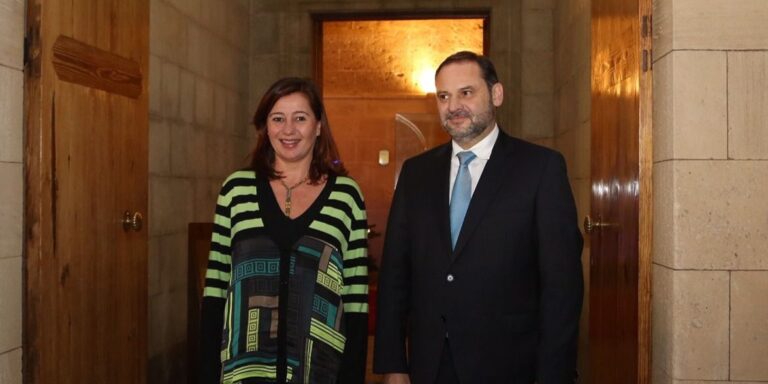 Francina Armengol y José Luis Ábalos.