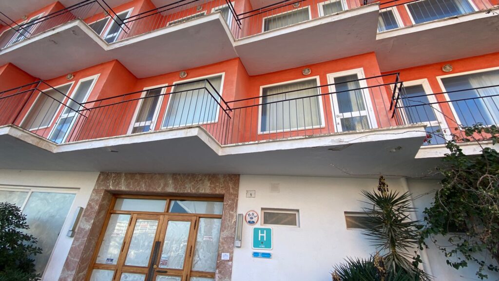 Calvià comienza la demolición de dos hoteles obsoletos