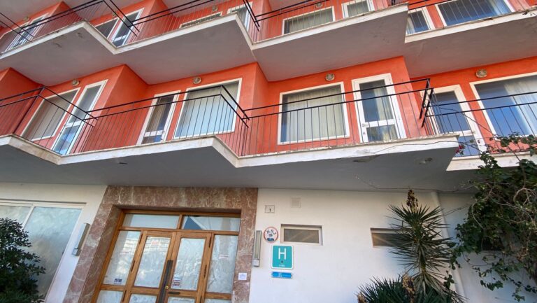 Calvià comienza la demolición de dos hoteles obsoletos