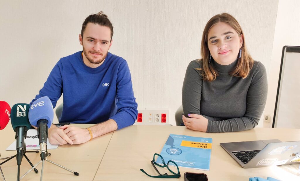 El presidente del Consell de la Joventut de les Illes Balears, Pau Emili Muñoz, y la presidenta del Consejo de la Juventud de España, Andrea Henry