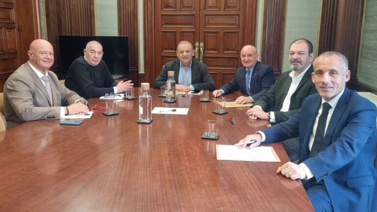 Reunión de Asima con la Delegación de Gobierno.