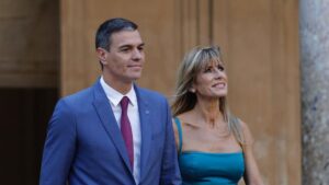 pedro sanchez y bego&ntilde;a gomez