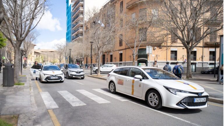 La huelga indefinida del Eurotaxi en Palma dejará 36 vehículos adaptados sin operar