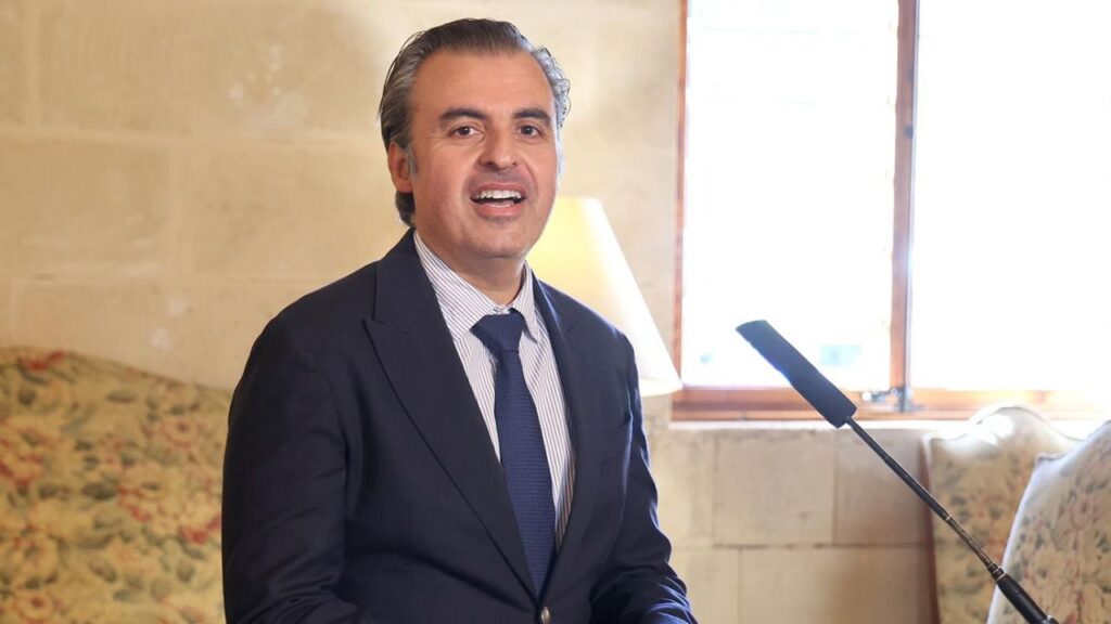Conseller de Educació, Antoni Vera.