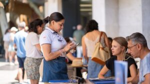 Trabajadores servicios camareros