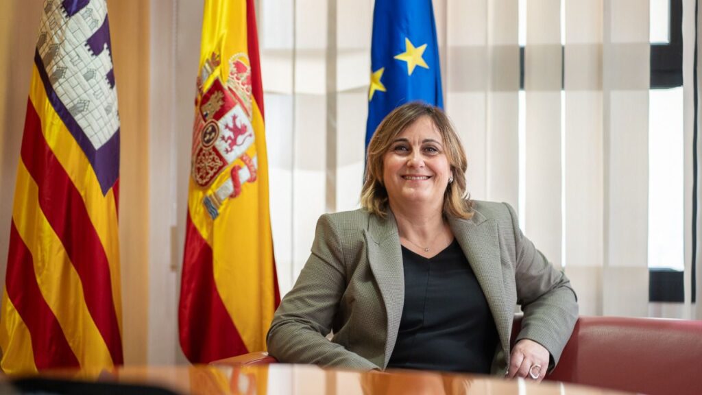 Antònia Maria Estarellas, consellera de Presidència y Administraciones Públicas.