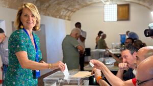 Rosa Estaras vota 2024