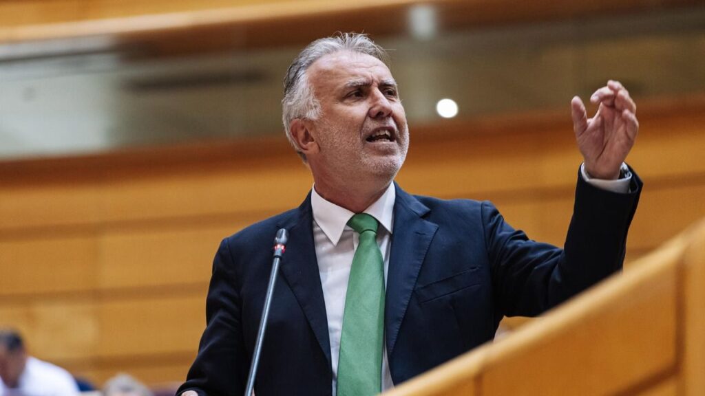 Ángel Víctor Torres.