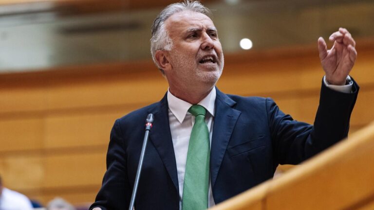 Torres tilda de “lamentables” las críticas de Prohens y advierte que el reparto de menores se cumplirá “con la ley en la mano”