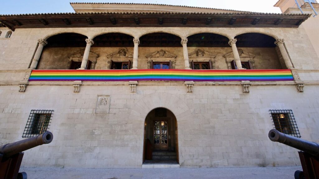 consolat de mar bandera LGTBI