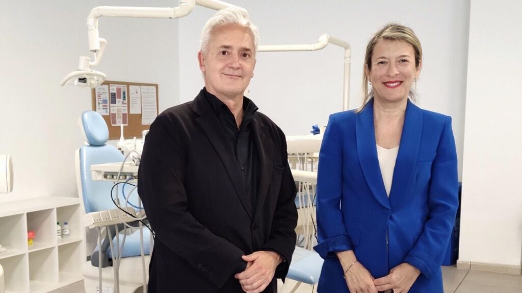 Diego González, presidente de Adema, y María Cruz Rivera, directora territorial de CaixaBank en Baleares.