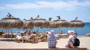 playa-can-pere-antoni-mascarilla-sol-buen-tiempo-masajistas