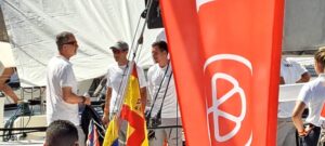 Felipe VI embarca en el Aifos