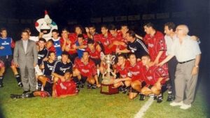 El Mallorca de Beltr&aacute;n levant&oacute; el trofeo en 1997 tras derrotar al Flamengo en el Luis Sitjar