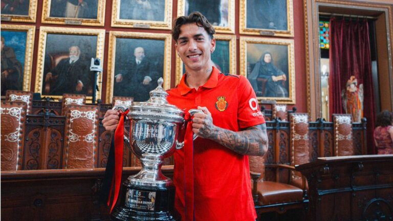 El palmesano Antonio Sánchez durante la presentación del trofeo en Cort.