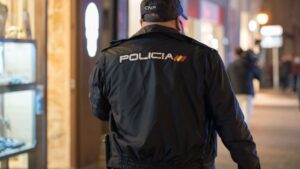 Polic&iacute;a Nacional Noche