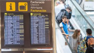 Aeropuerto caos retrasos