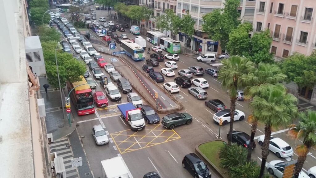 atasco avenidas Palma