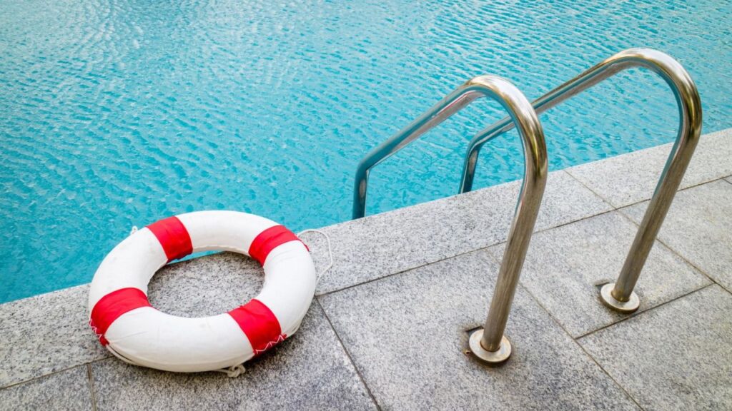 socorrista piscina