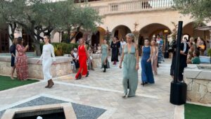 Primera edici&oacute;n desfile de presentaci&oacute;n de las colecciones de las marcas mallorquinas &lsquo;Tony Mora&rsquo; y &lsquo;La Magnona&rsquo;, en Cap Vermell Grand Hotel, que tuvo lugar el agosto pasado.