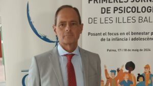 Javier Torres, decano del COPIB