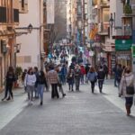 palma-gente-calle-poblacion