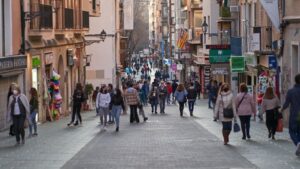 palma-gente-calle-poblacion