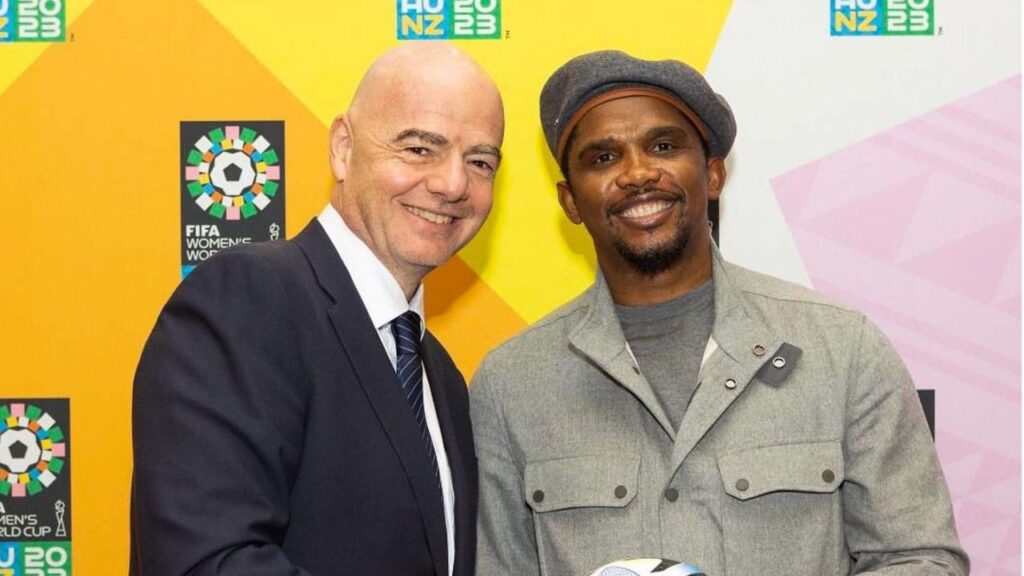 Infantino, presidente de la FIFA, y Eto'o hace un año en el Mundial femenino