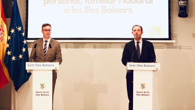 Antoni Costa y Alejandro Sáenz de San Pedro.