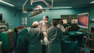 Imagen de una intervenci&oacute;n quir&uacute;rgica - CAIB.