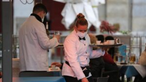 bar camarero hosteleria restaurante