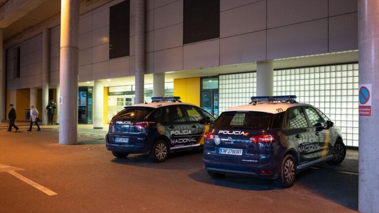 urgencias son espases policia hospital