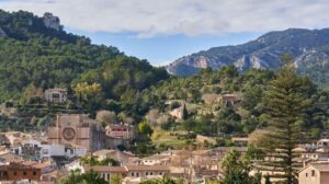 Esporles restringe el riego y el llenado de piscinas por la sequía